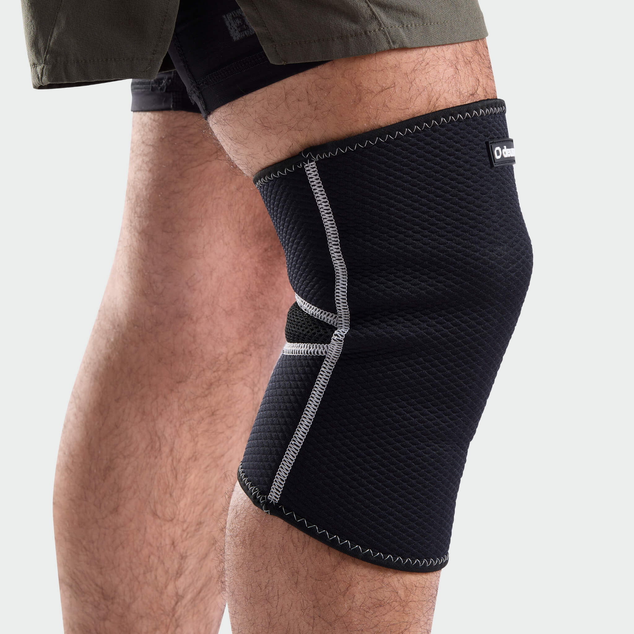 deuser-kniebandage-neopren-gr-e-m-f-r-sport image 1